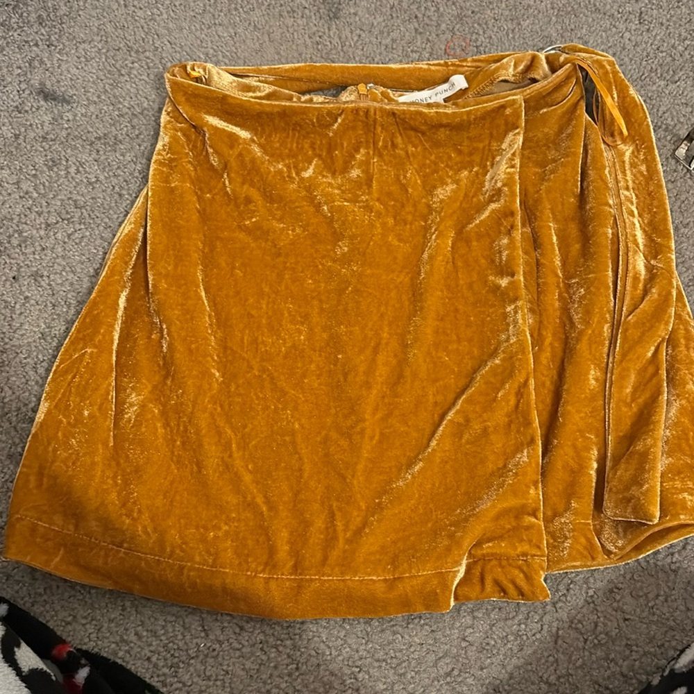 velet golden skirt